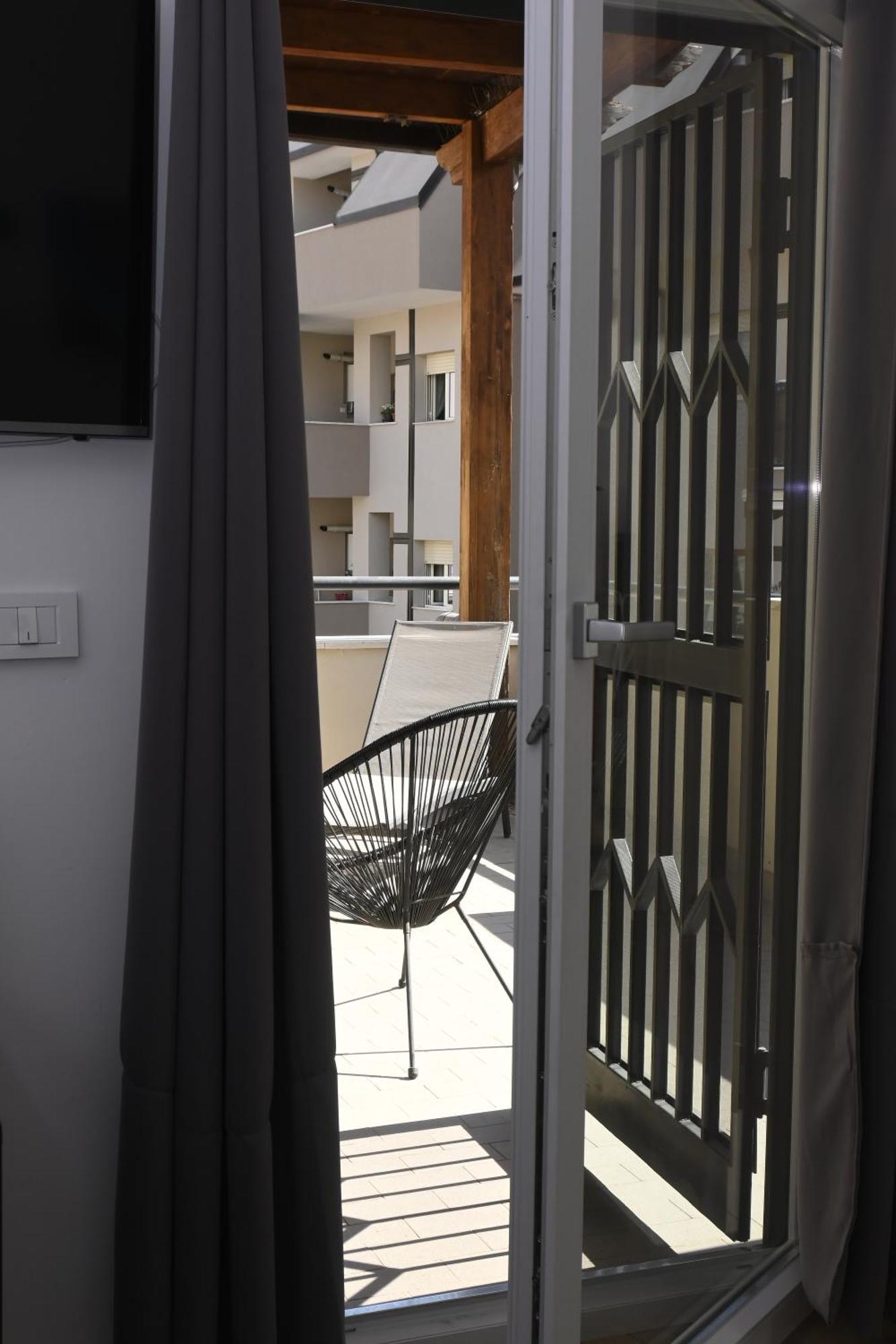 Zeta Rooms Caserta Exterior foto
